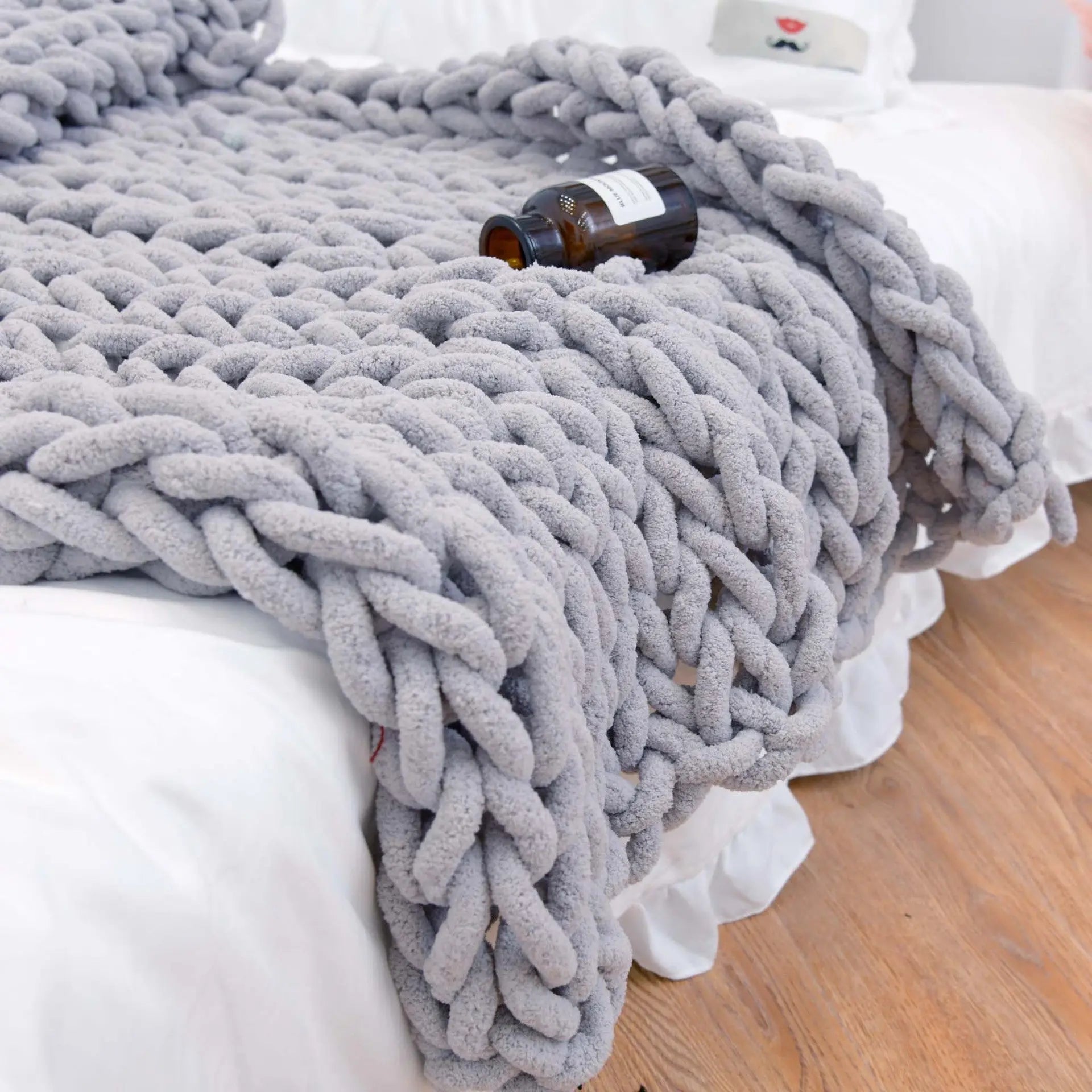 Sofa Throw Chenille Chunky LUNELLE Grey-60X60